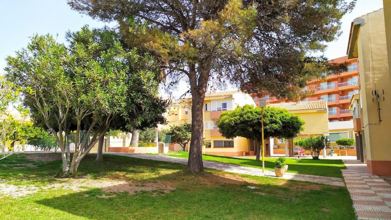 Atractivo Apartamento En La Playa Con Parking Roquetas de Mar Eksteriør billede