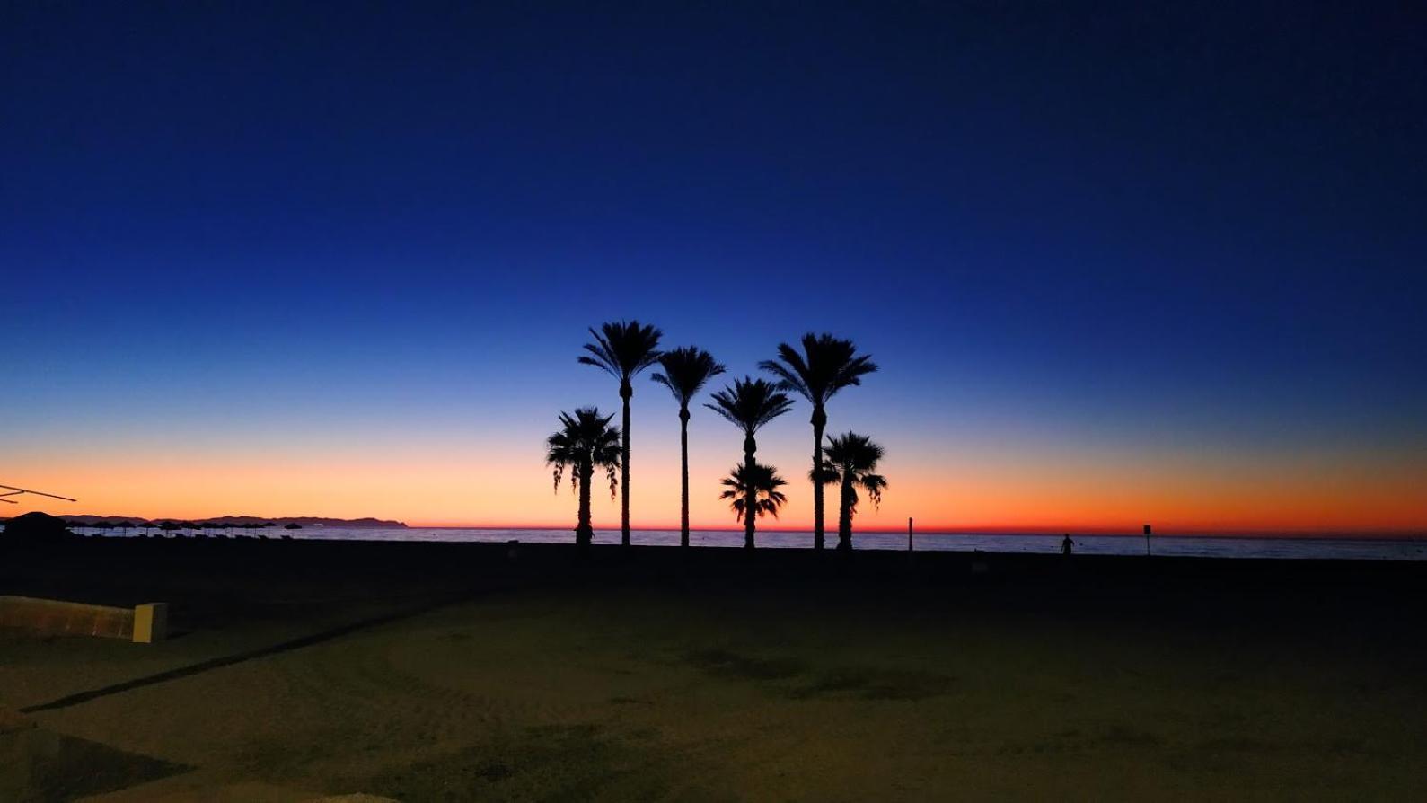 Atractivo Apartamento En La Playa Con Parking Roquetas de Mar Eksteriør billede